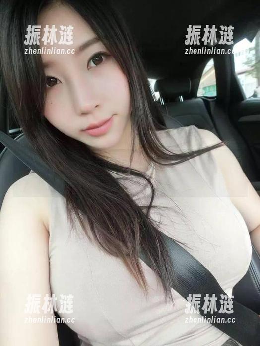 微密圈 - 偷瞄！紫色哒豚豚私拍图集中那套制服的真相
