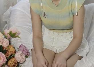 绮梦摄影 – 精选月月的比基尼姿势，姿势可动态可静态，选择太多了，我有点儿眩晕！