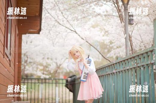 图包里的花柒Hana：和服和她的妙趣横生——谁说漂亮就得严肃？