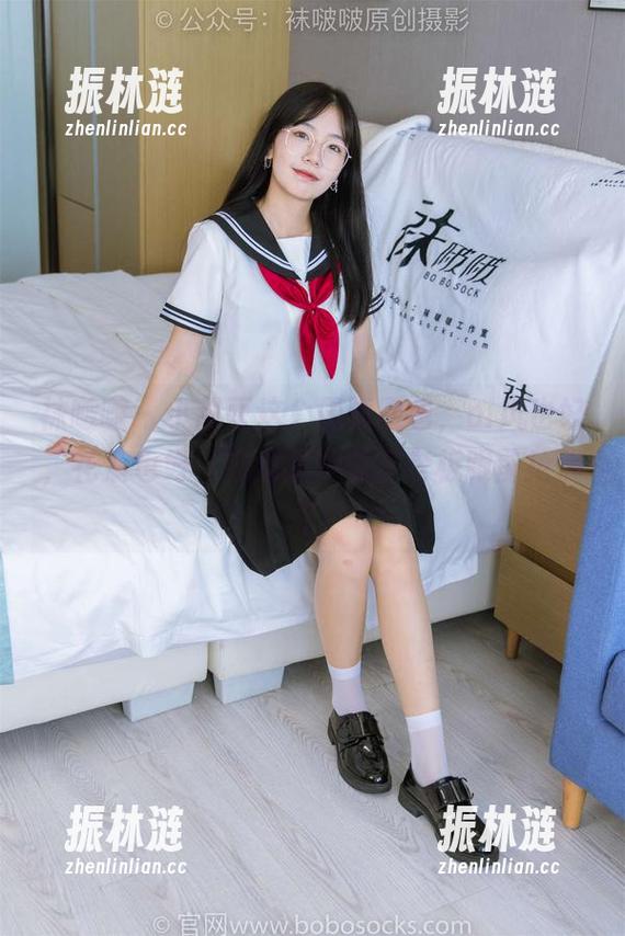 袜啵啵-小甜豆 袜啵啵 - 小甜豆这个最新图包,ol风也好,花絮也好,究竟哪种能在老板眼前抢戏?