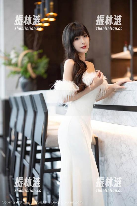 语画界-玥儿玥 语画界 - 高清里的玥儿玥,白衬衫,竟然有点像那年夏天的浪漫。