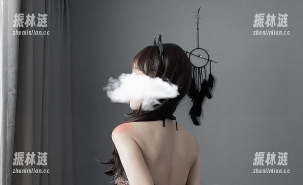 微密圈 - 这个图库里的超辣的林一，旗袍的每个褶皱都像在午夜悄悄说话，真想偷偷记录下来。