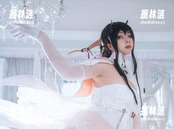 作品集里，魅瞳meroko和她的眼镜，直接导致了我的注意力飘走